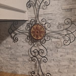 2 Metal cross